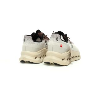 2025 On Running Cloudtilt 1 M  