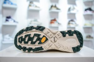 HOKA ONE ONE Mafate Speed 2 - Off-White, Burgundy, Blue | Men's & Women's Trail Running Shoes