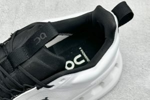 ​​ON Running Cloudnova X White Black - Men's & Women's Lightweight Running Shoes​​