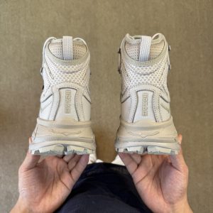 ​​HOKA ONE ONE Tor Ultra High Khaki Hiking Boots for Men – Waterproof & Lightweight​​