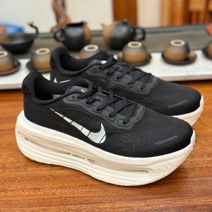 ​​Nike Vomero Premium Men's & Women's Running Shoes – Black & White Premium Cushioned Jogging Shoes​​