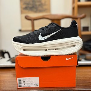 ​​Nike Vomero Premium Men's & Women's Running Shoes – Black & White Premium Cushioned Jogging Shoes​​