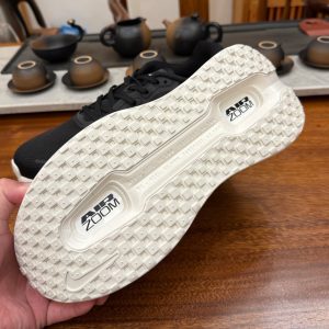 ​​Nike Vomero Premium Men's & Women's Running Shoes – Black & White Premium Cushioned Jogging Shoes​​