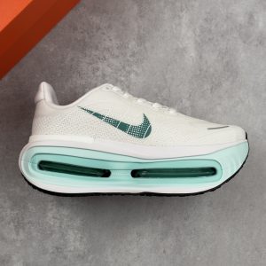 ​​Nike Vomero Premium White Green – Men's & Women's Lightweight Cushioned Casual Sneakers (On Sale)​​